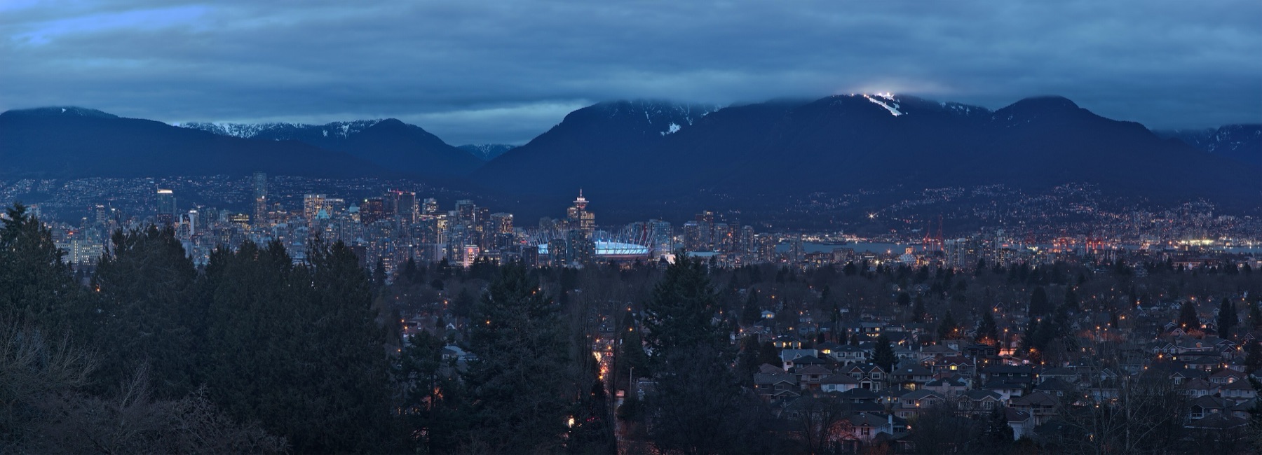 Downtown Vancouver seen from Queen Elizabeth Park
